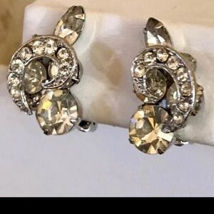 Vintage Weiss Crystal Earrings